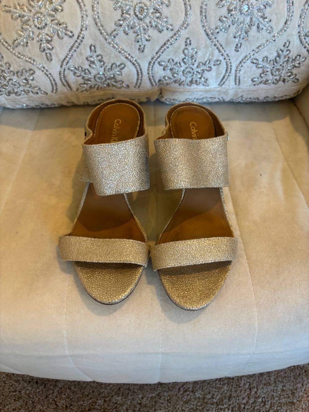 CALVIN KLIEN CHAMPAGNE METALLIC  EVENING SANDAL 7.5 2 INCH HEEL